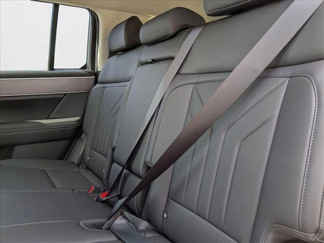 new 2025 Hyundai Santa Fe car, priced at $39,920