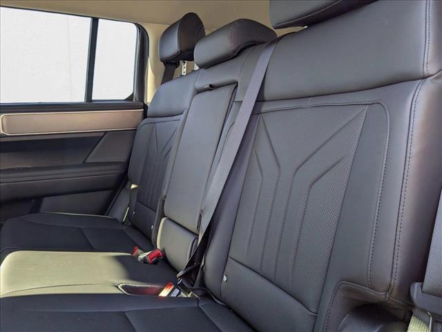 new 2025 Hyundai Santa Fe car, priced at $43,685