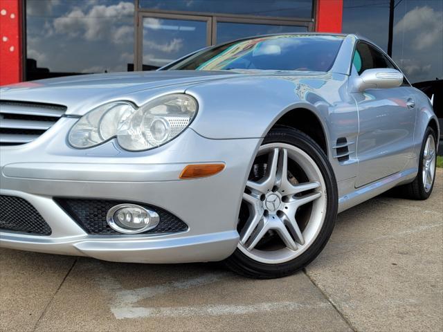 used 2007 Mercedes-Benz SL-Class car, priced at $15,999