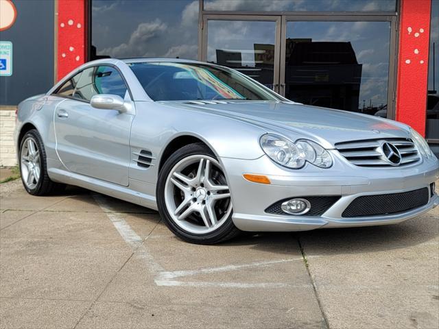 used 2007 Mercedes-Benz SL-Class car, priced at $15,499