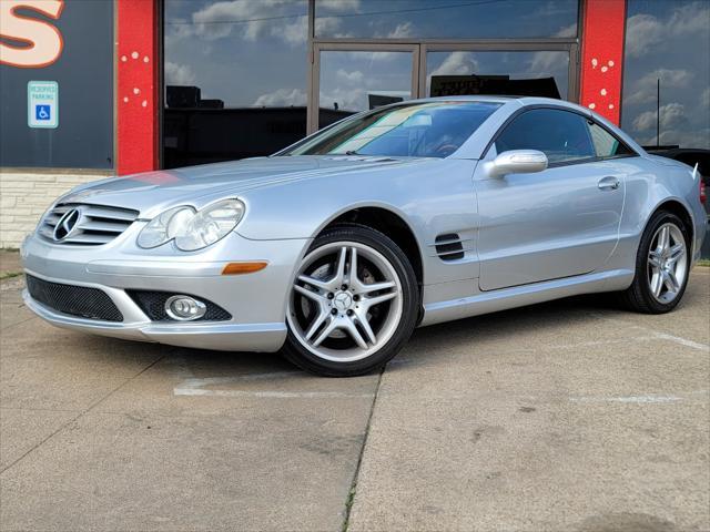 used 2007 Mercedes-Benz SL-Class car, priced at $15,999