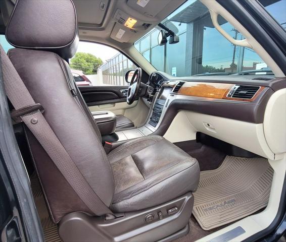 used 2011 Cadillac Escalade ESV car, priced at $11,499