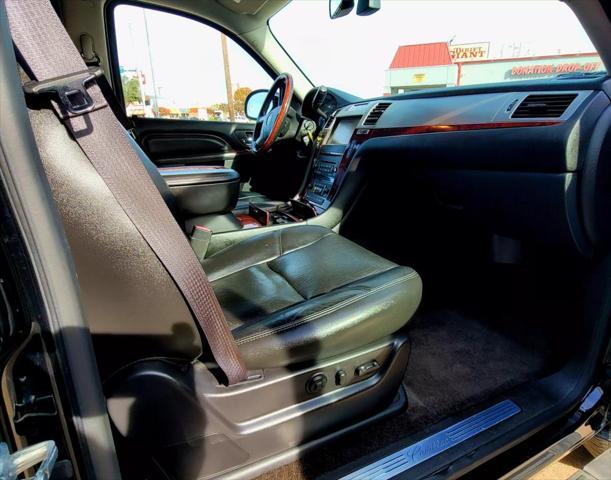 used 2013 Cadillac Escalade car, priced at $13,999