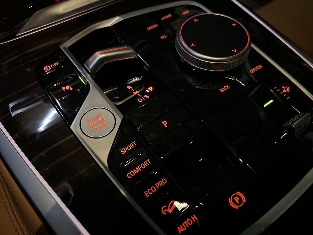 new 2026 BMW X7 car, priced at $93,625