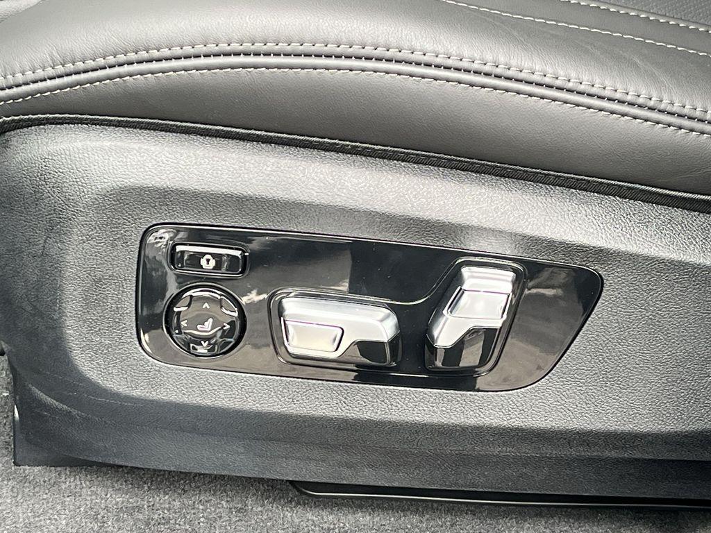 new 2026 BMW X7 car, priced at $124,230