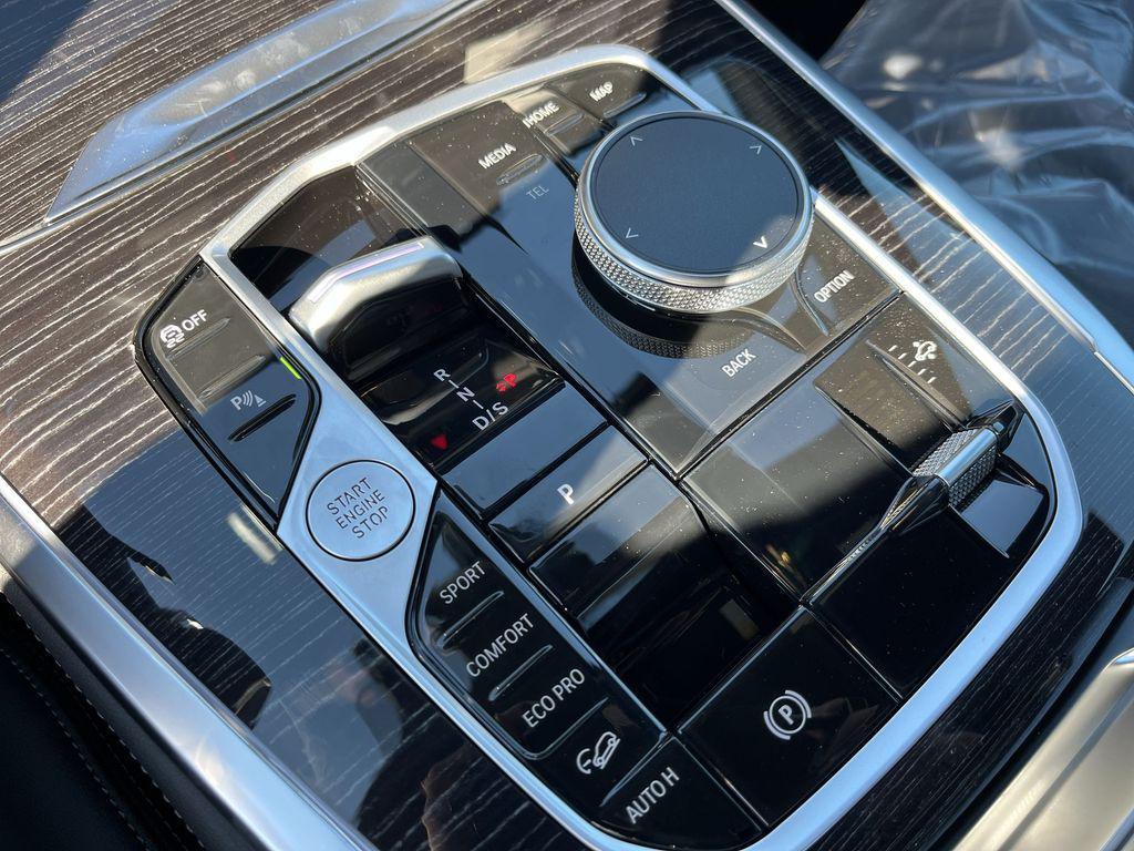 new 2026 BMW X7 car, priced at $98,580