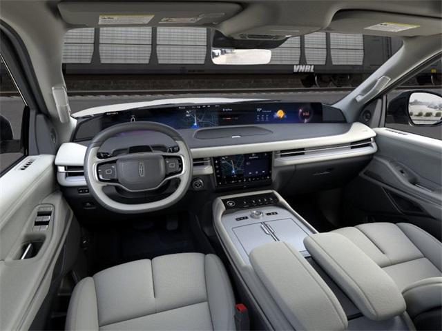 new 2025 Lincoln Navigator car, priced at $103,900
