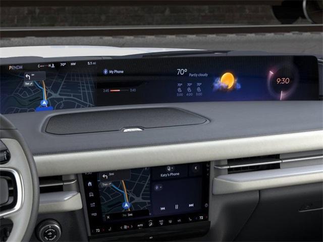 new 2025 Lincoln Navigator car, priced at $103,900