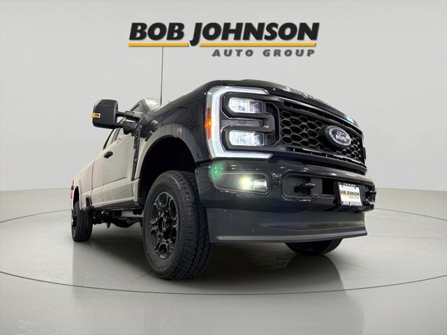new 2025 Ford F-250 car, priced at $55,575