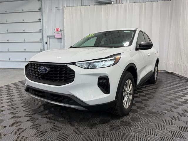 new 2025 Ford Escape car, priced at $26,800