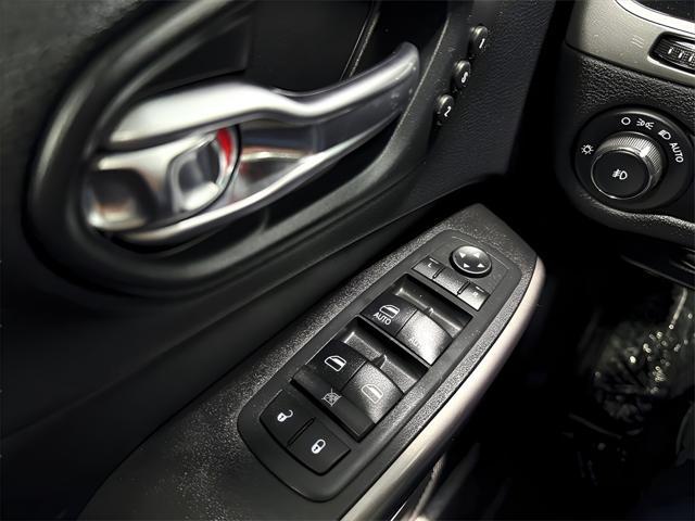 used 2019 Jeep Cherokee car, priced at $16,937