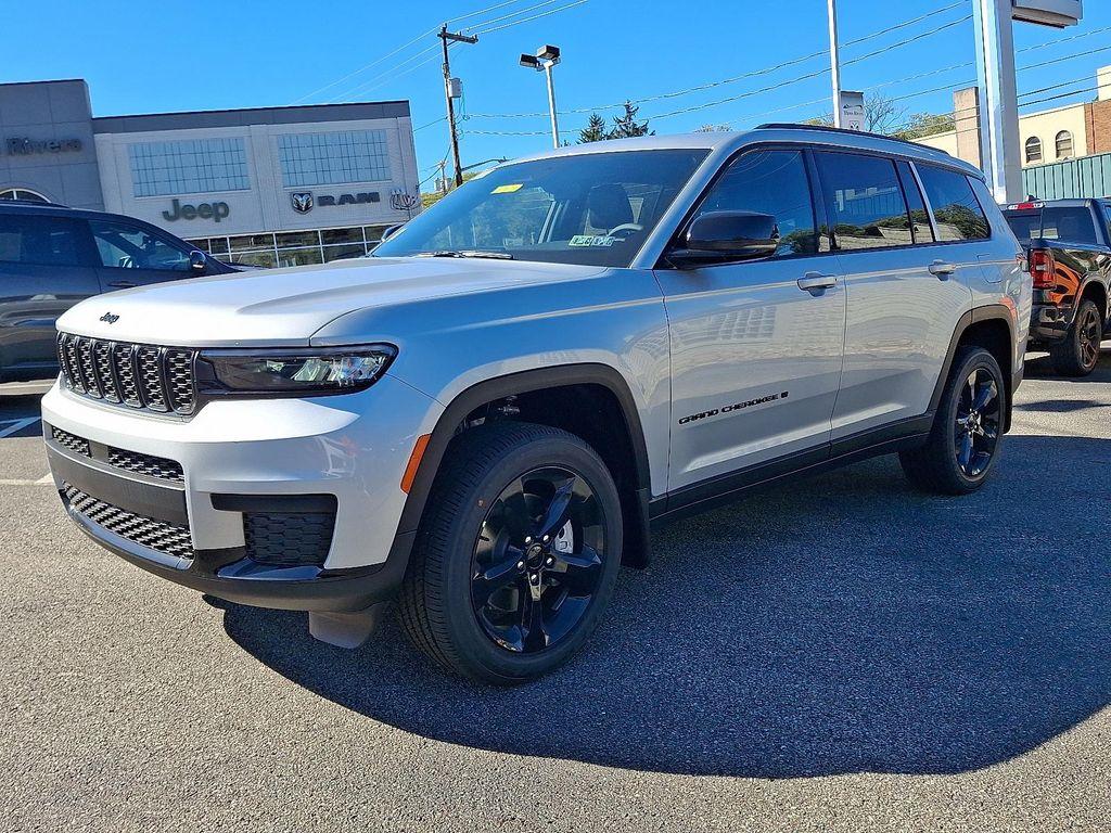 new 2025 Jeep Grand Cherokee L car, priced at $50,800