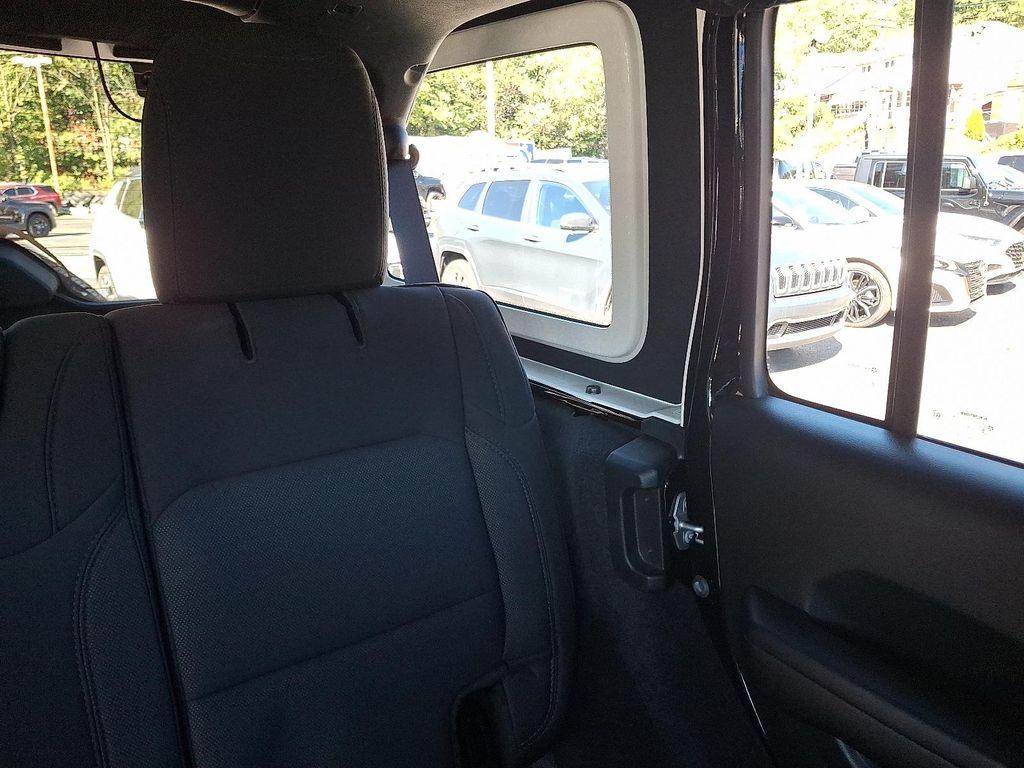 used 2021 Jeep Wrangler Unlimited car, priced at $31,994