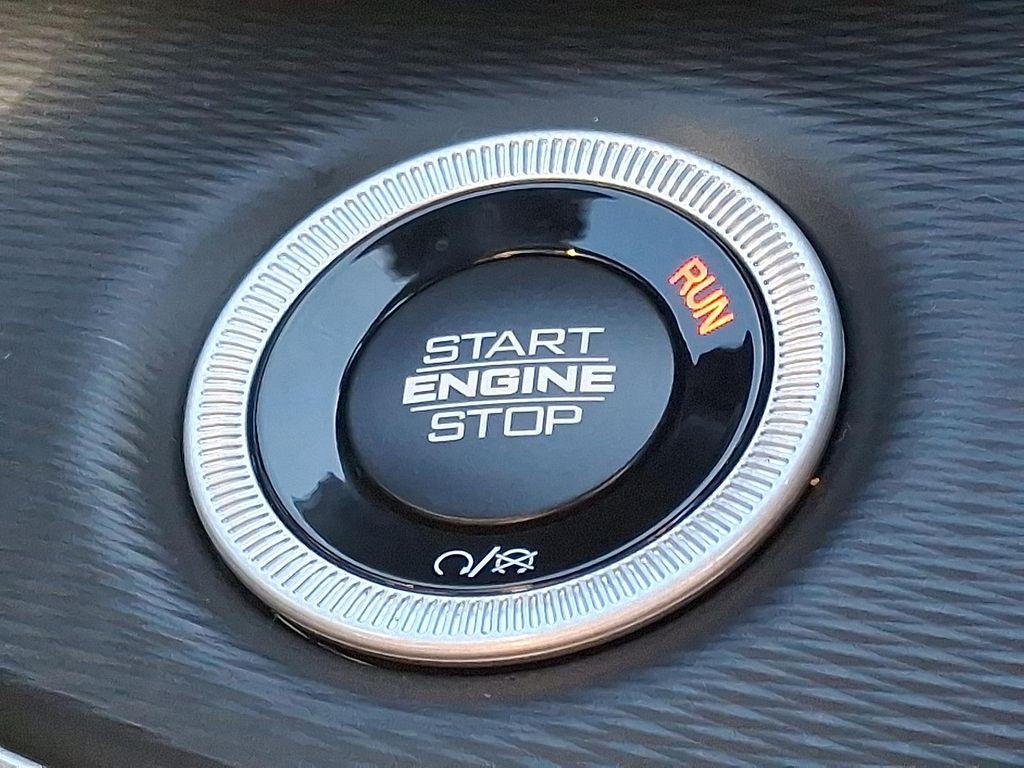 new 2025 Jeep Grand Cherokee car, priced at $46,730