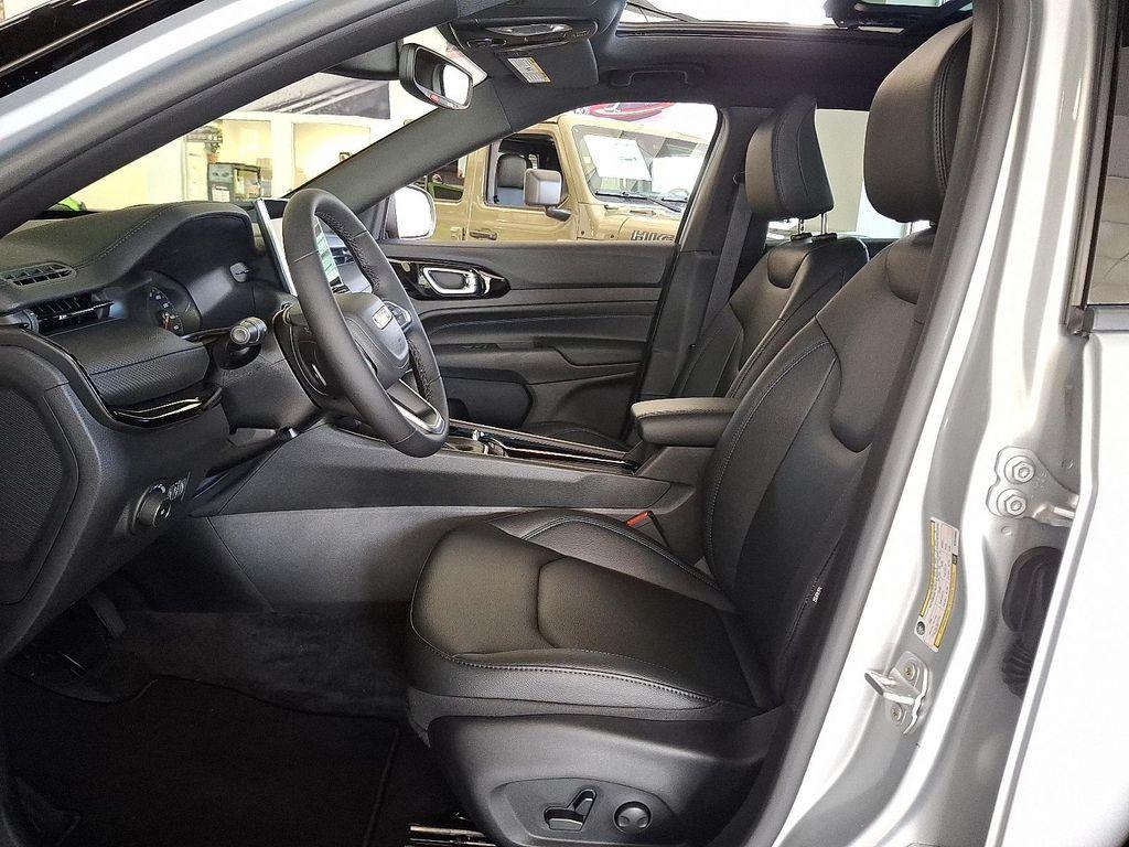 new 2025 Jeep Compass car, priced at $40,105