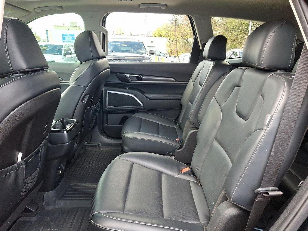 used 2024 Kia Telluride car, priced at $37,896