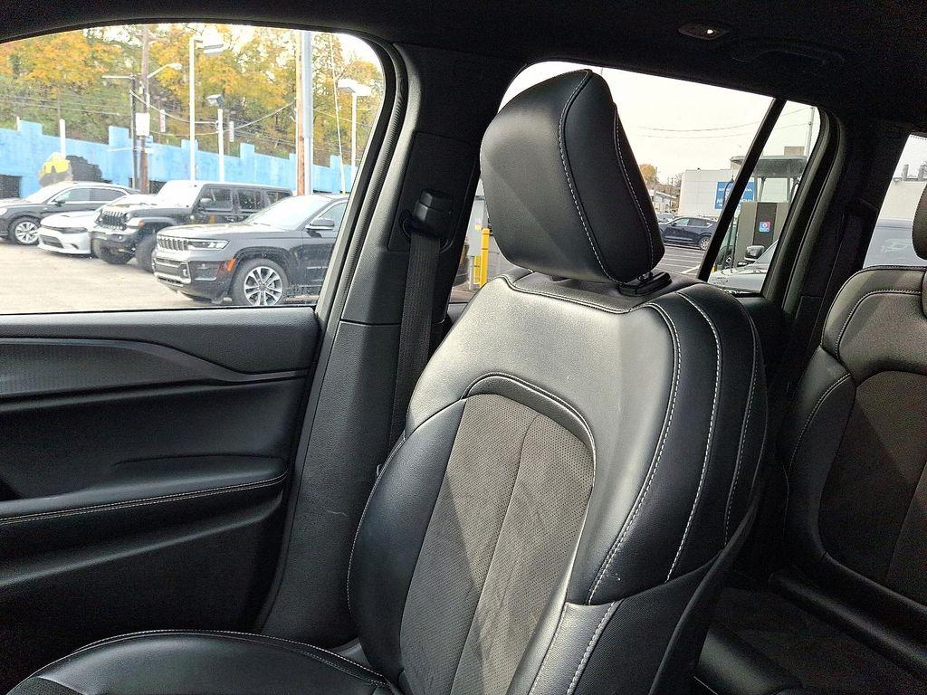 used 2023 Jeep Grand Cherokee car, priced at $35,463