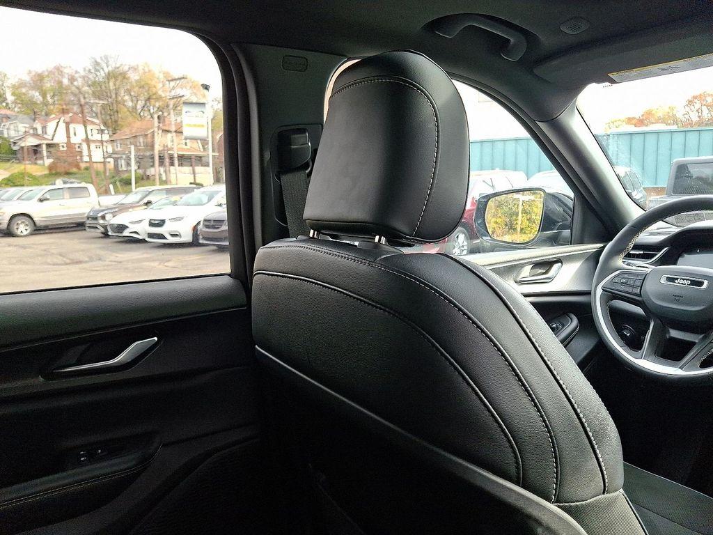 used 2023 Jeep Grand Cherokee car, priced at $35,463