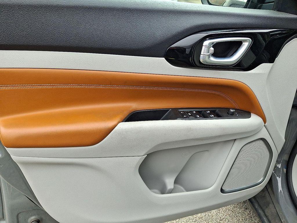 used 2022 Jeep Compass car, priced at $24,726