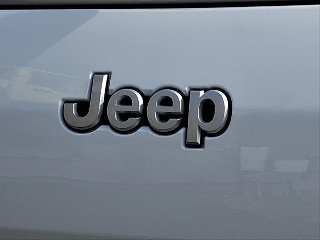 new 2025 Jeep Grand Cherokee L car, priced at $73,600