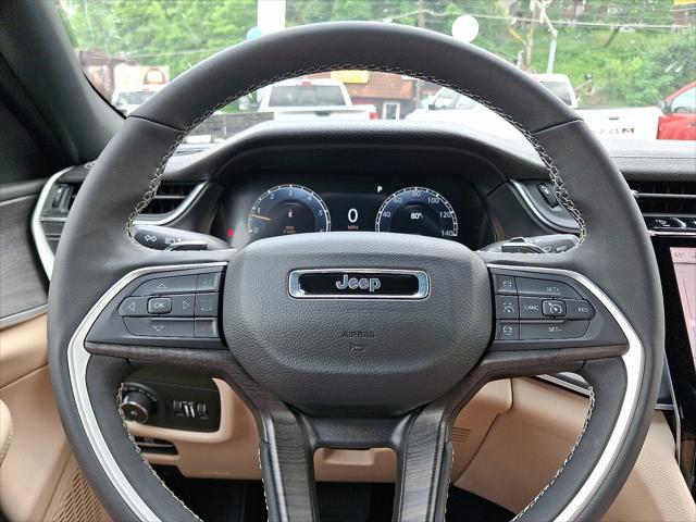new 2025 Jeep Grand Cherokee car, priced at $47,295
