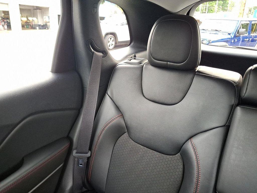 used 2022 Jeep Cherokee car, priced at $30,167