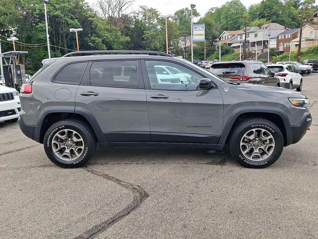 used 2022 Jeep Cherokee car, priced at $30,167