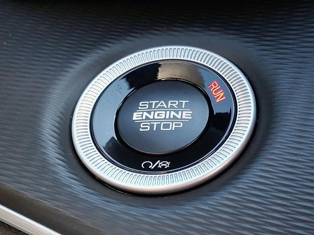 new 2025 Jeep Grand Cherokee car, priced at $46,560