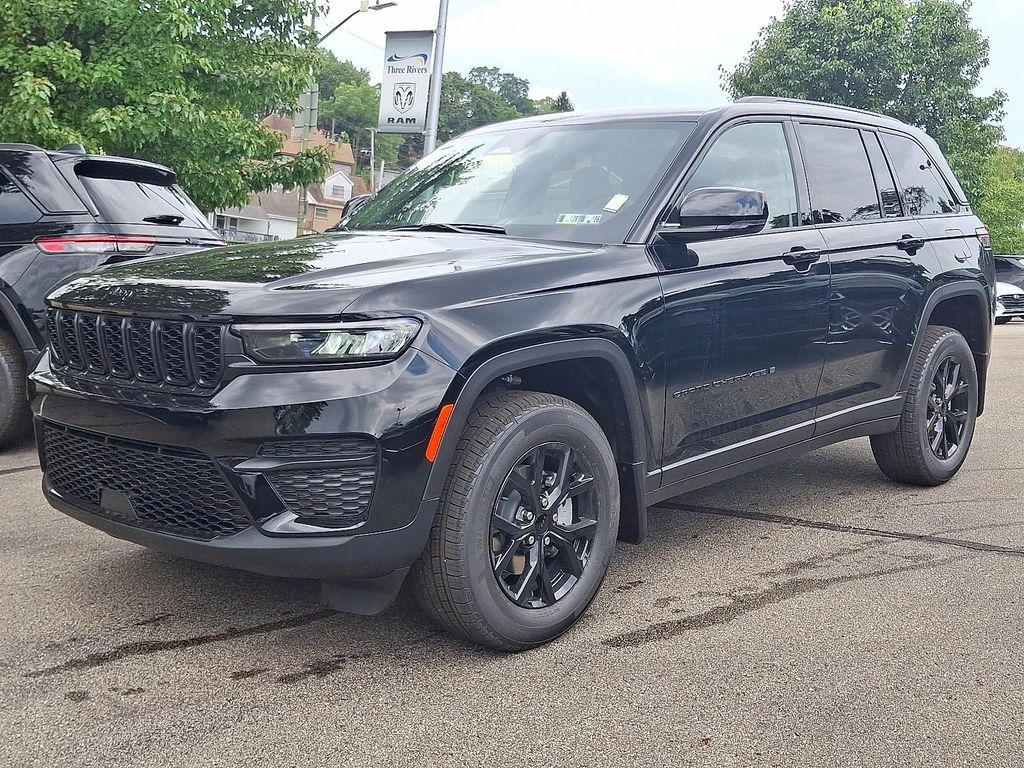 new 2025 Jeep Grand Cherokee car, priced at $47,155