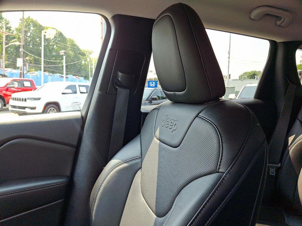 used 2022 Jeep Cherokee car, priced at $27,598