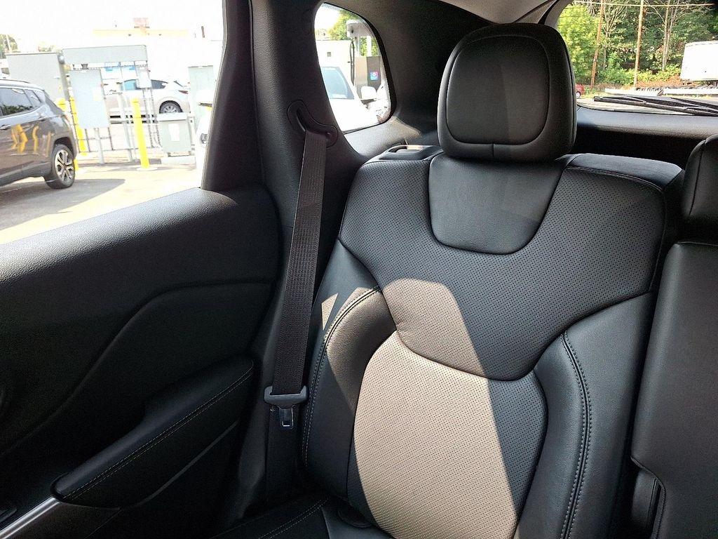 used 2022 Jeep Cherokee car, priced at $27,598