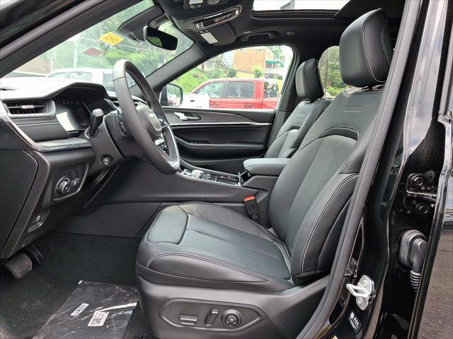 new 2025 Jeep Grand Cherokee car, priced at $59,385