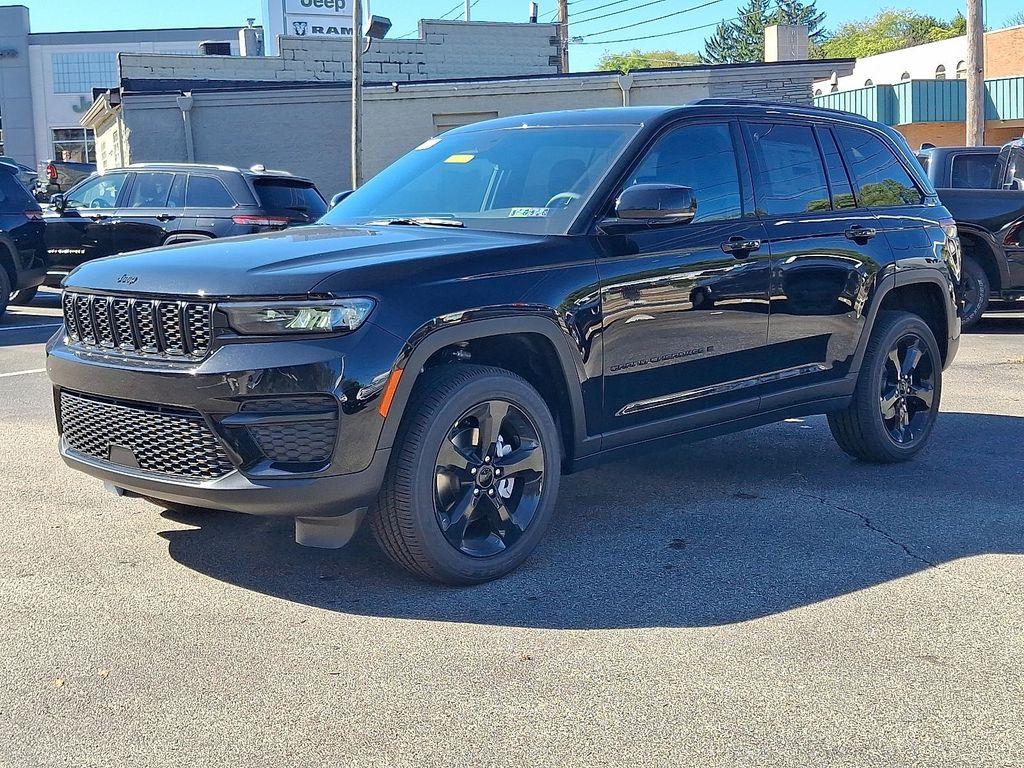 new 2025 Jeep Grand Cherokee car, priced at $48,375