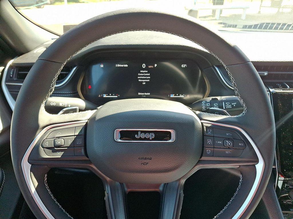 new 2025 Jeep Grand Cherokee car, priced at $48,375