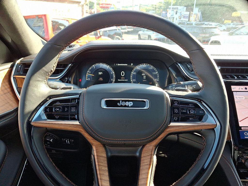 new 2025 Jeep Grand Cherokee car, priced at $65,940