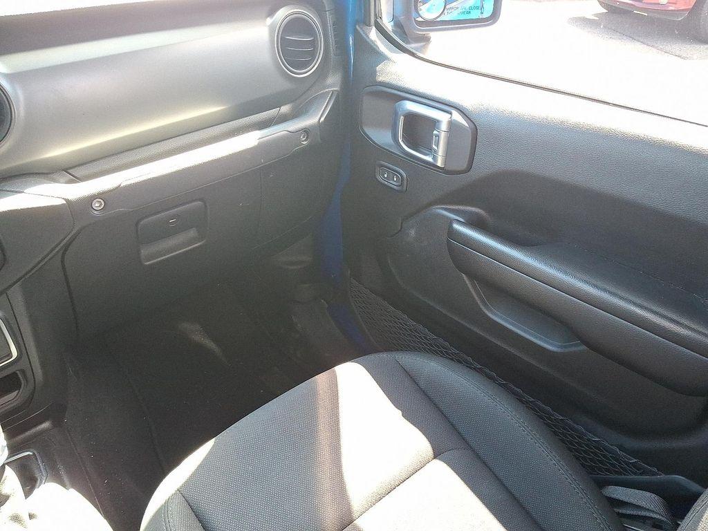 used 2021 Jeep Gladiator car, priced at $34,844