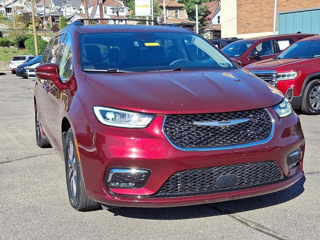 used 2022 Chrysler Pacifica Hybrid car, priced at $31,113