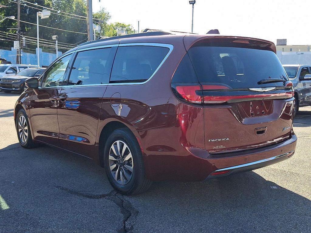 used 2022 Chrysler Pacifica Hybrid car, priced at $31,113