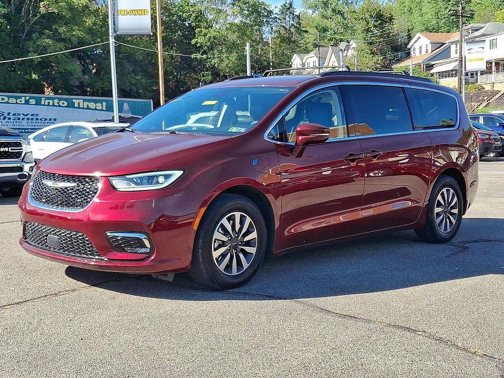 used 2022 Chrysler Pacifica Hybrid car, priced at $31,113
