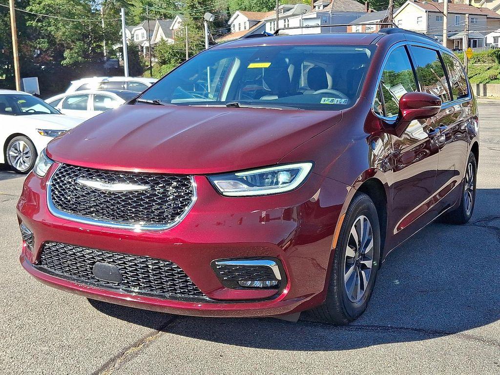 used 2022 Chrysler Pacifica Hybrid car, priced at $31,113