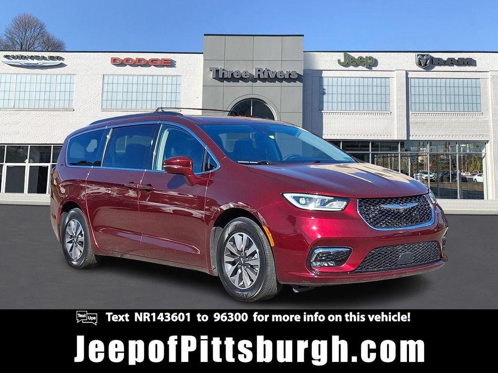 used 2022 Chrysler Pacifica Hybrid car, priced at $31,113