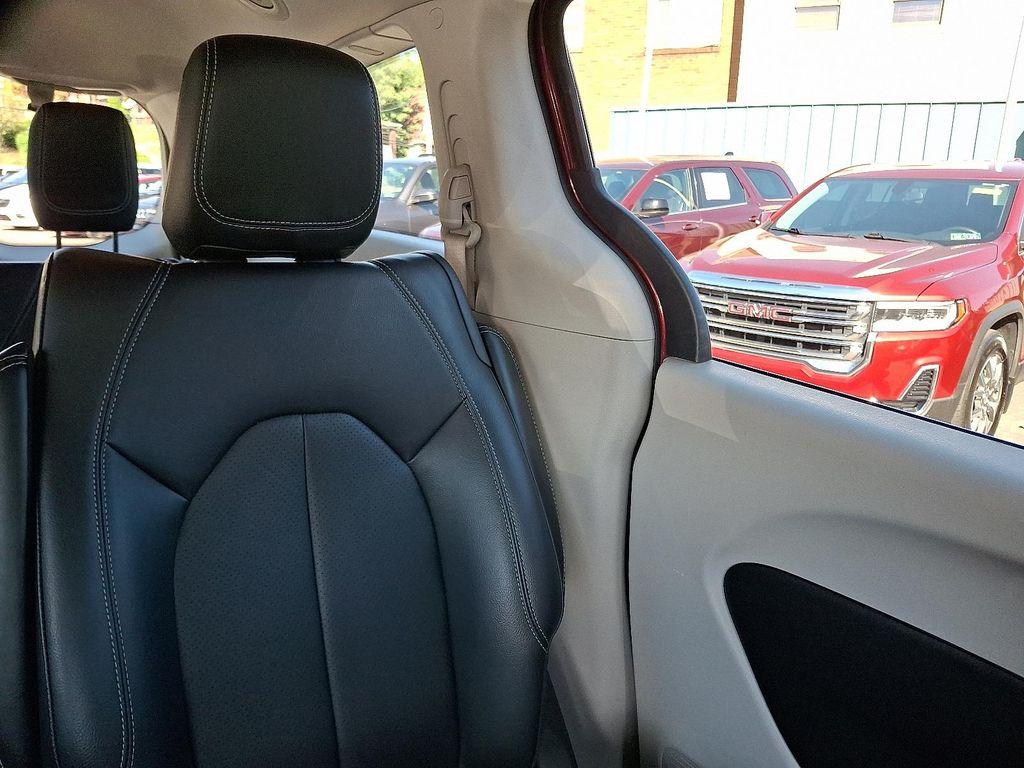 used 2022 Chrysler Pacifica Hybrid car, priced at $31,113