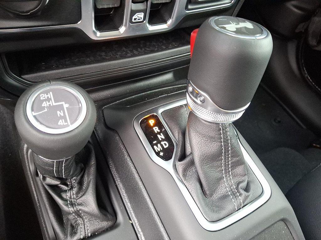 new 2025 Jeep Wrangler car, priced at $61,100