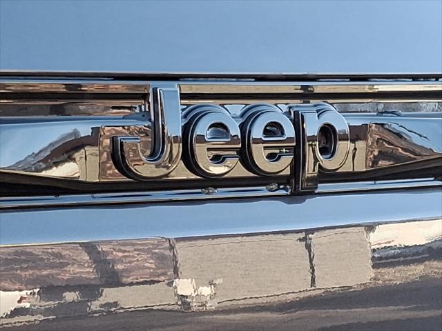 new 2025 Jeep Grand Cherokee car, priced at $48,175