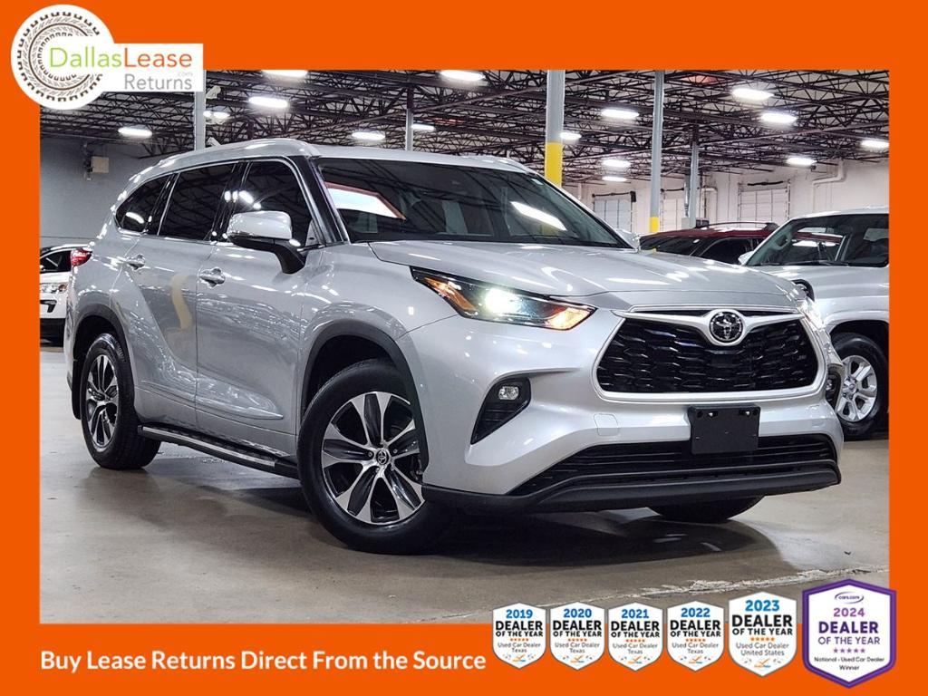 used 2022 Toyota Highlander car, priced at $36,550