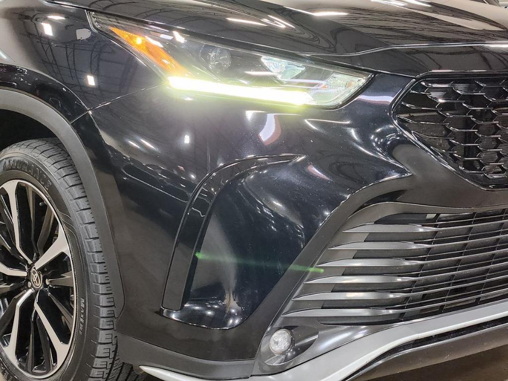 used 2022 Toyota Highlander car, priced at $36,052