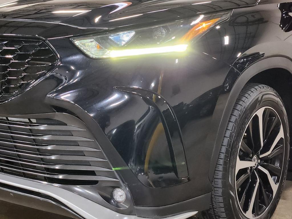used 2022 Toyota Highlander car, priced at $36,052