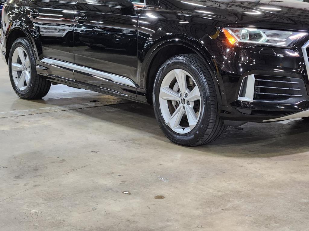 used 2021 Audi Q7 car, priced at $38,902