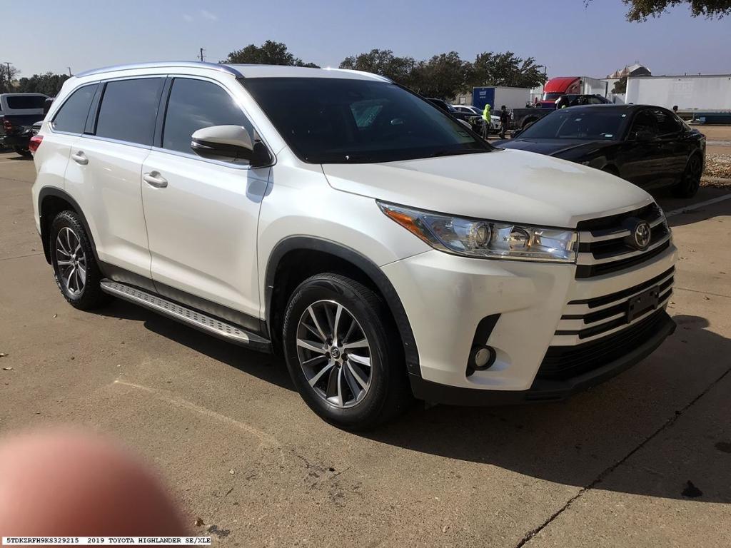 used 2019 Toyota Highlander car, priced at $28,799