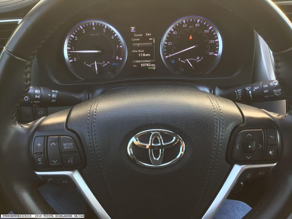 used 2019 Toyota Highlander car, priced at $28,799